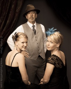 Unique family portrait Photography by Positive Vista Photography & Art by Portia Shao